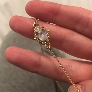 NWOT Guess Jewel Necklace!